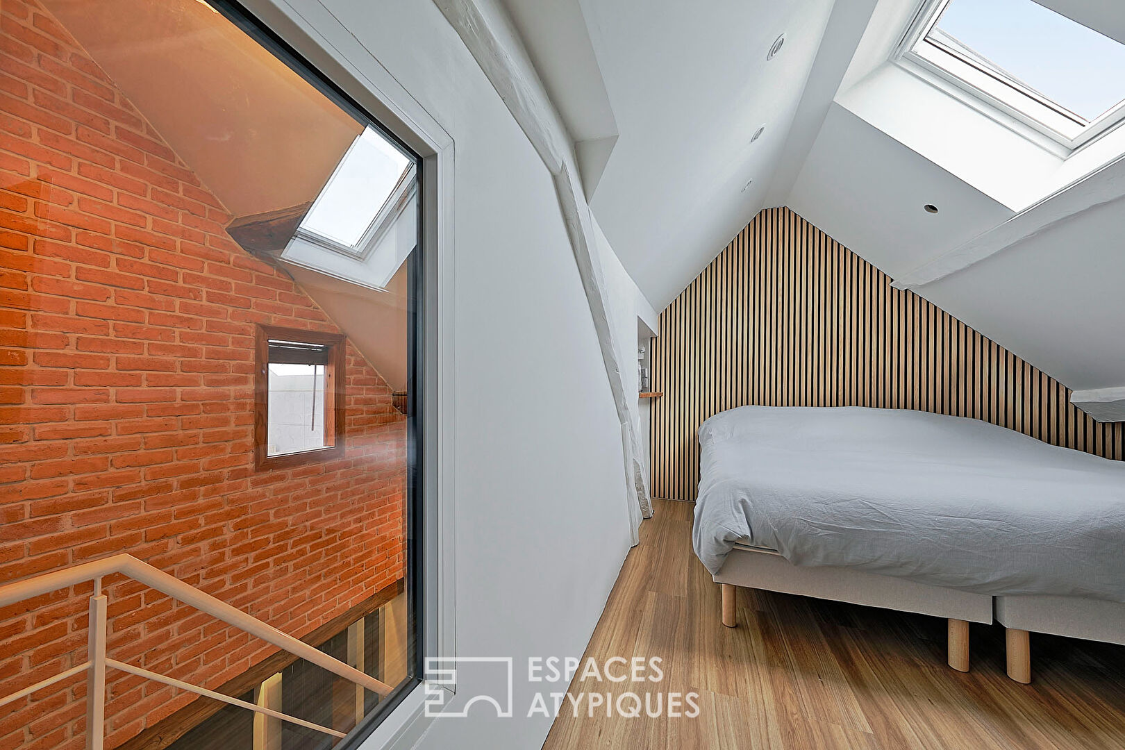 Ancienne longère métamorphosée en écrin ultra-moderne