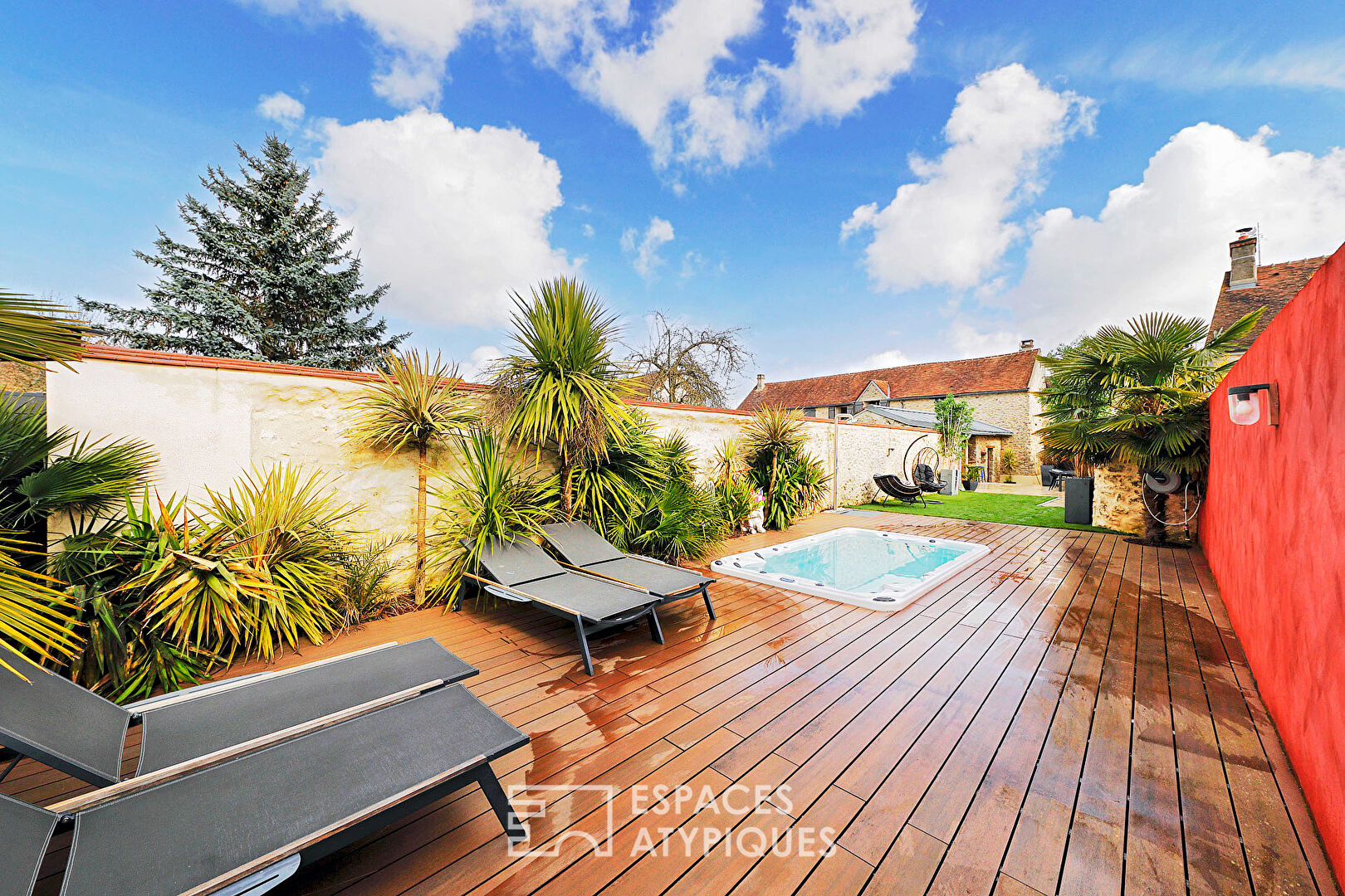 Ancienne longère métamorphosée en écrin ultra-moderne