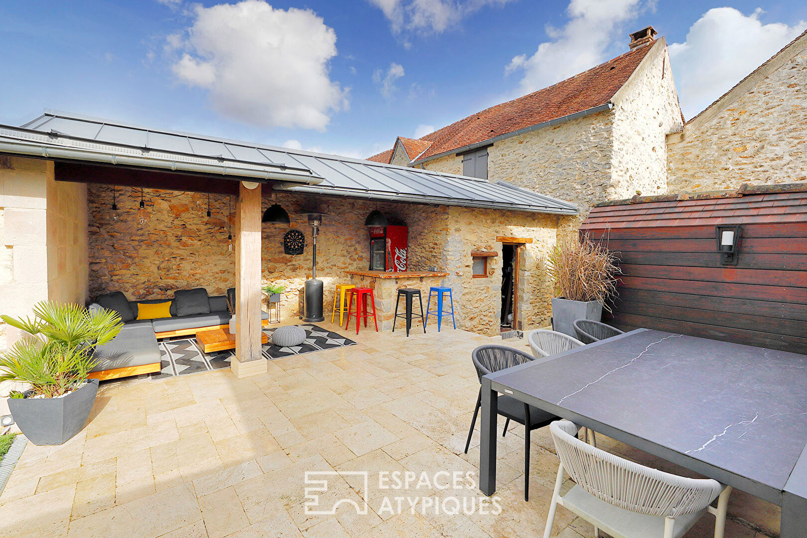 Ancienne longère métamorphosée en écrin ultra-moderne