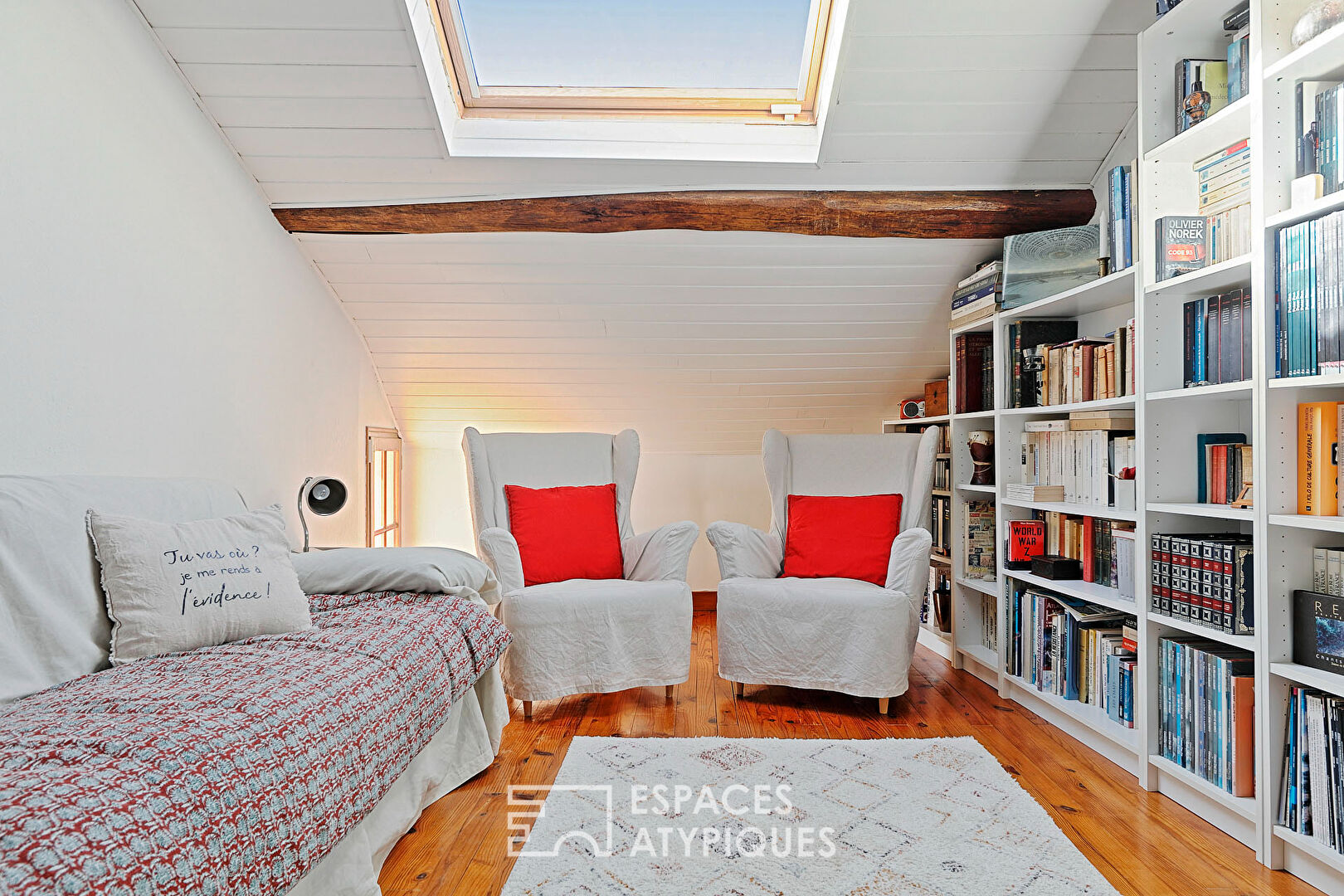 Ancien relais de poste avec jardin paysager dans la valle du Morin