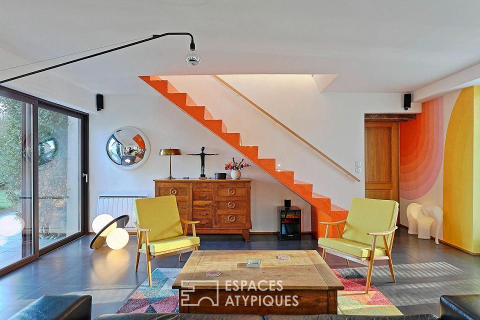 Belle maison en pierre rénovée avec jardin paysager et piscine