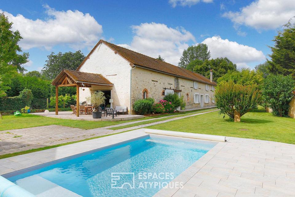 Maison de caractère avec dépendances, piscine, jacuzzi et jardin