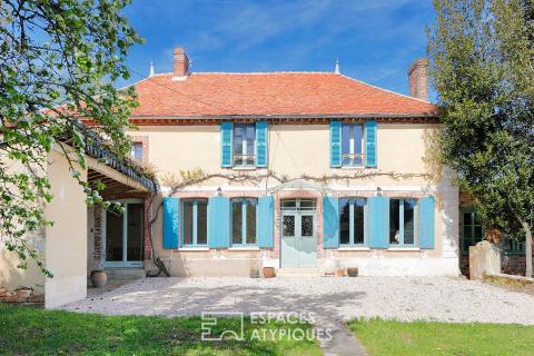 Propriété de caractère avec dépendances, studio indépendant et espace bien-être