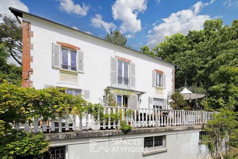 Maison 1900 et son beau jardin paysager en bord de Marne