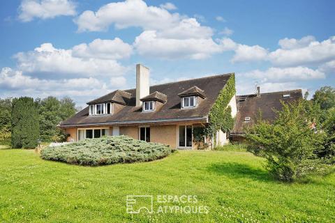 Maison d&rsquo;architecte des années 70 et son domaine forestier d&rsquo;exception