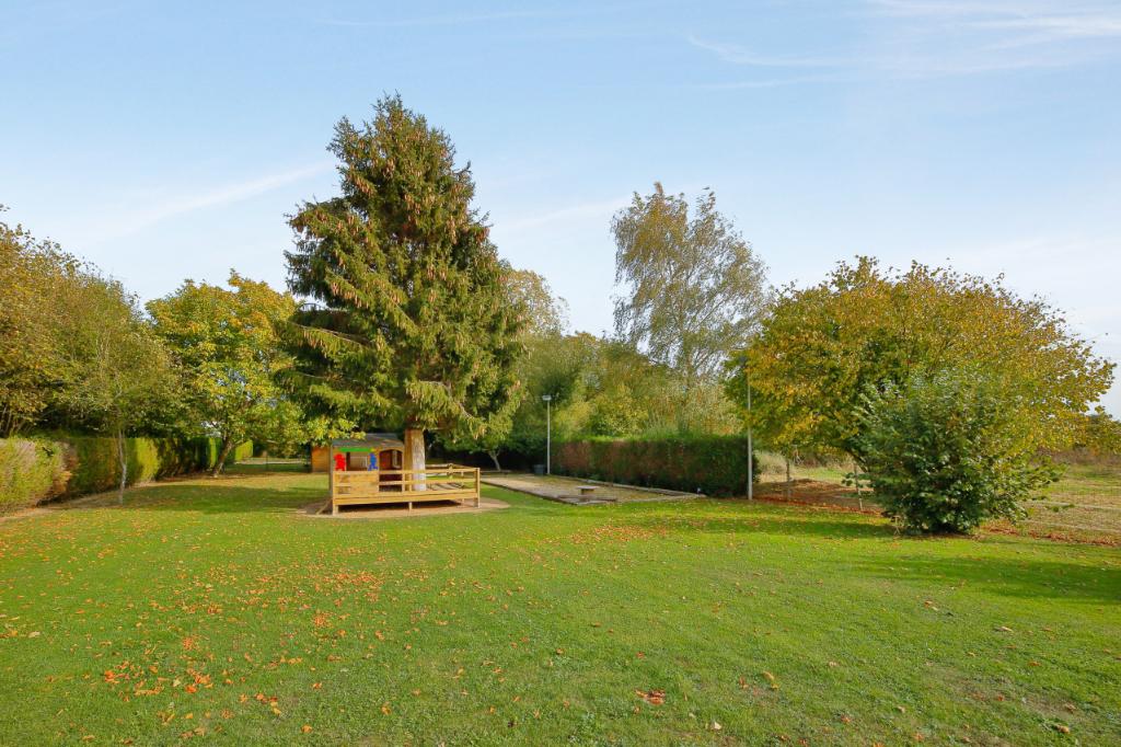 Maison contemporaine avec piscine