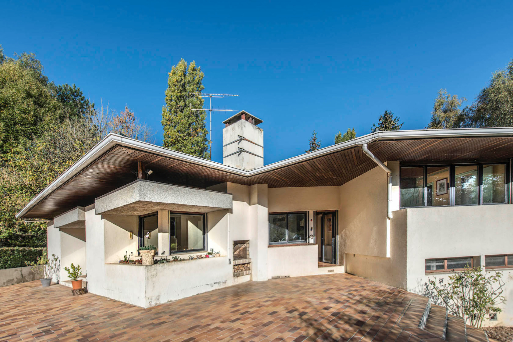 Maison d’architecte des années 70 et son parc paysager