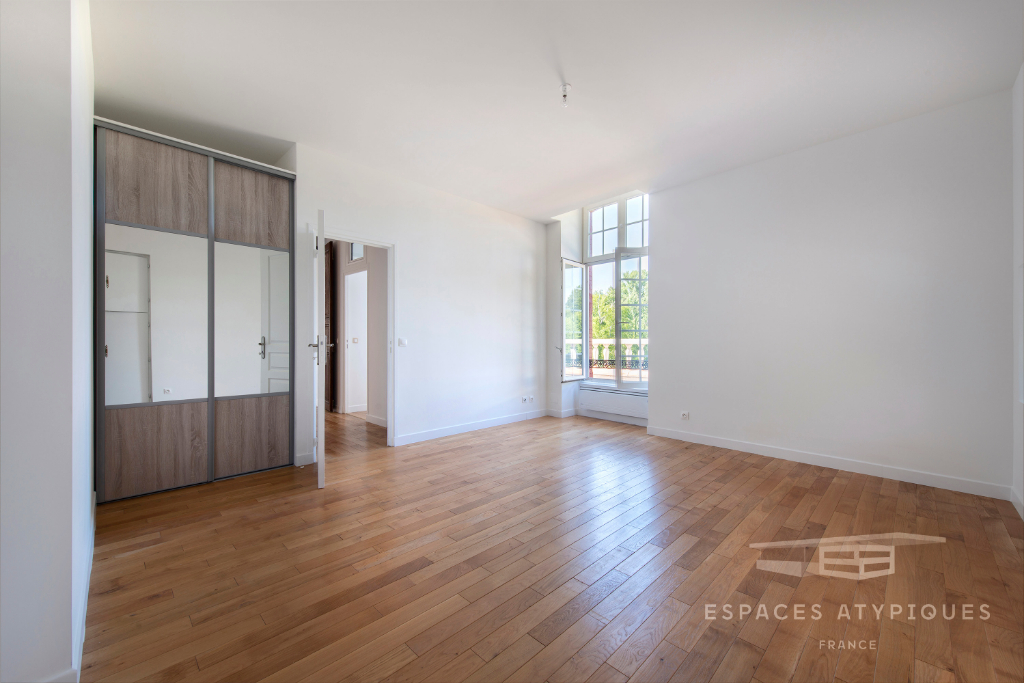 Appartement avec terrasse dans un château