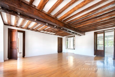Appartement avec jardin privatif dans un château