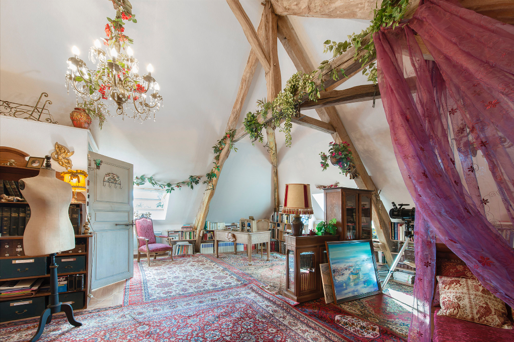 Maison bourgeoise de charme et son jardin paysager