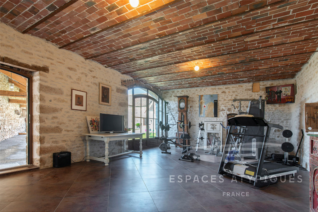 Farmhouse renovated country style “chic” with outbuildings.