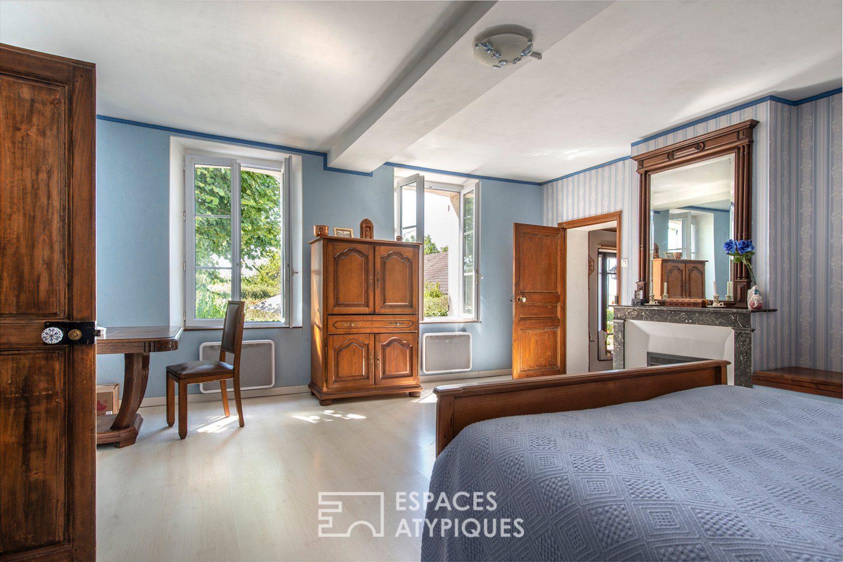 Charming longère with outbuilding