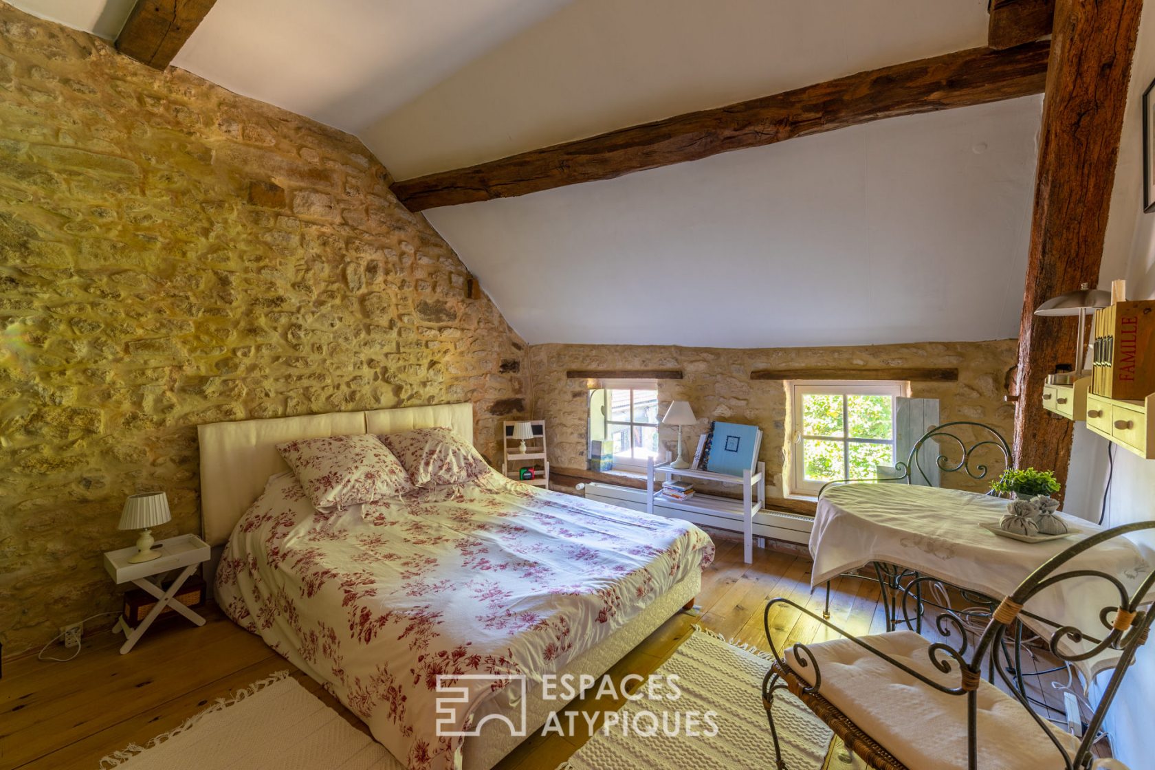 Charming renovated house with swimming pool