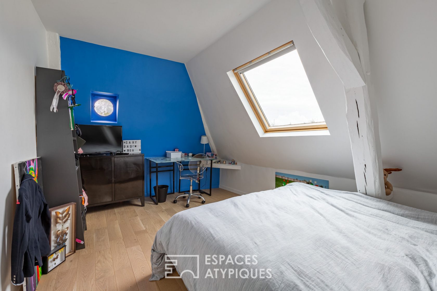 Maison bourgeoise avec piscine et jardin