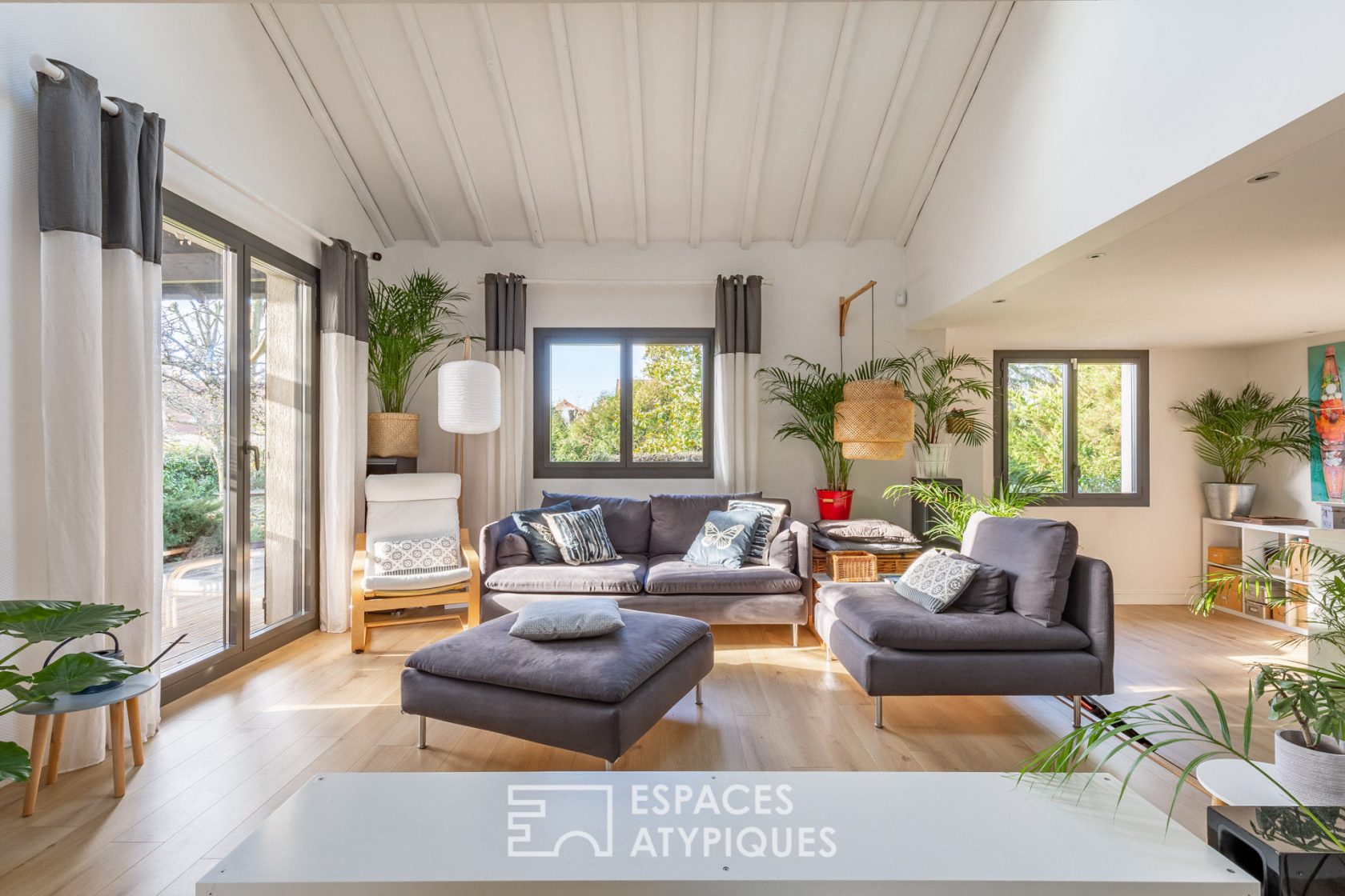 Contemporary house with garden