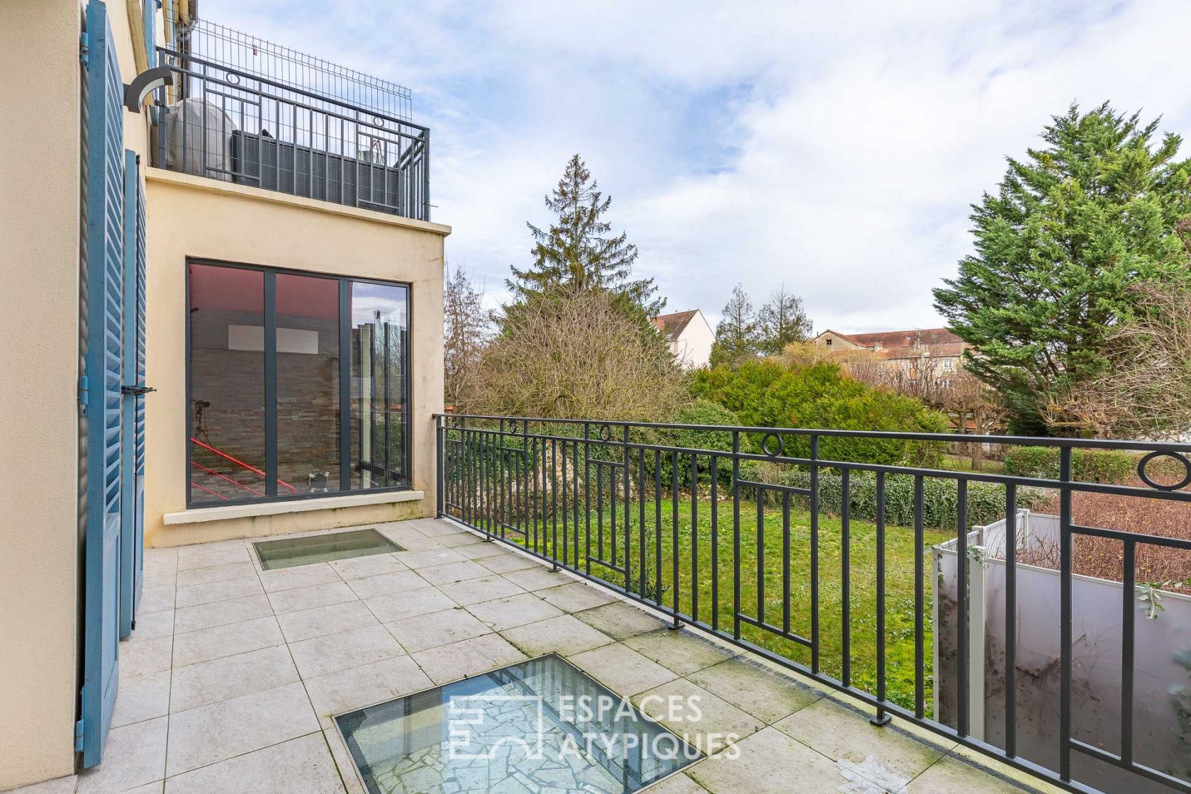 Appartement avec terrasses et jardin
