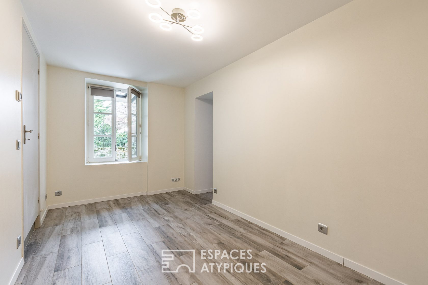 Appartement avec terrasses et jardin