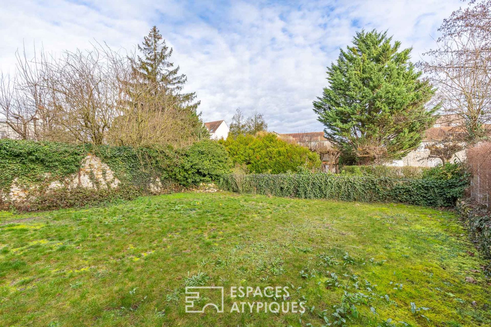 Appartement avec terrasses et jardin