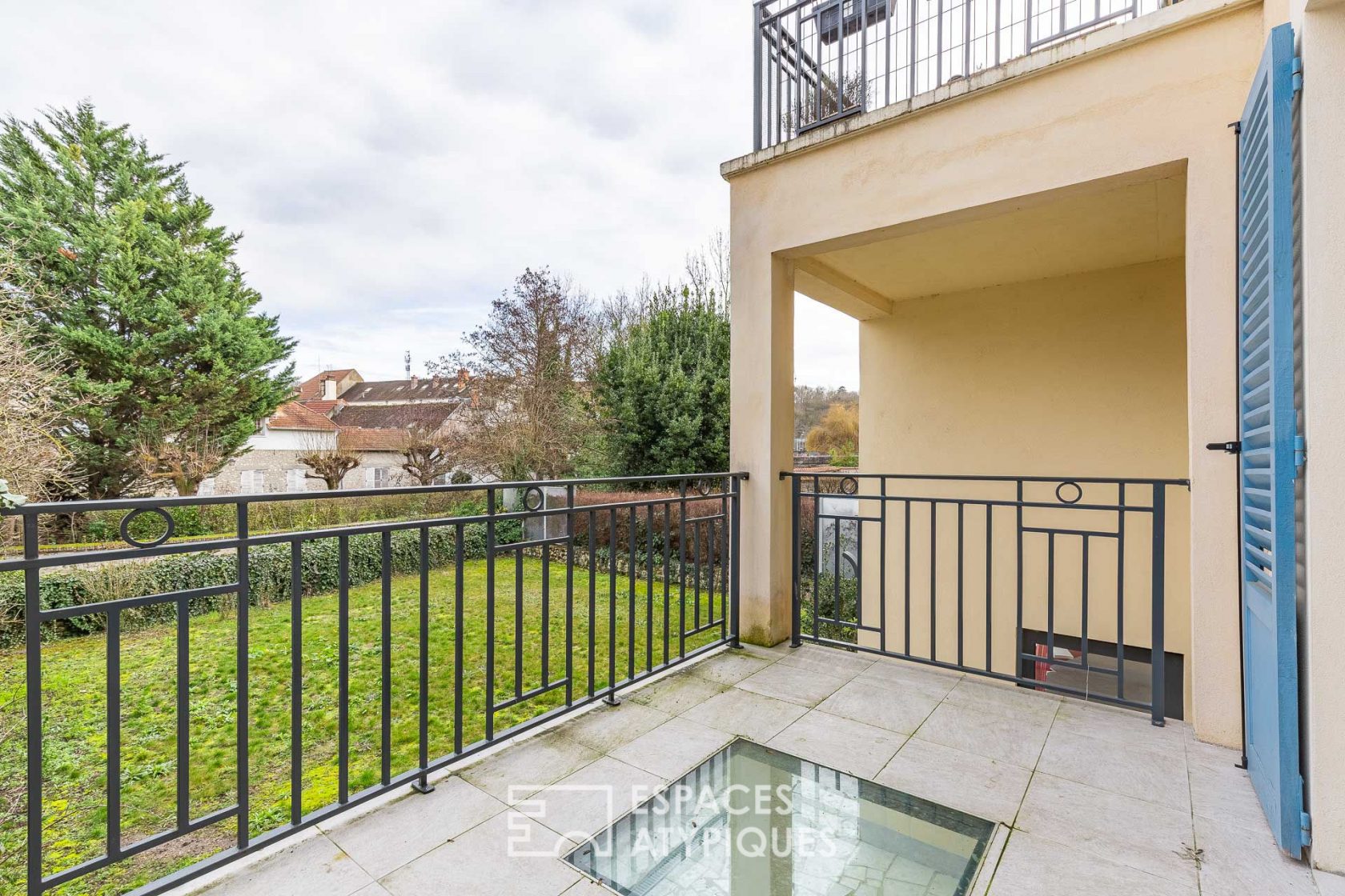 Appartement avec terrasses et jardin