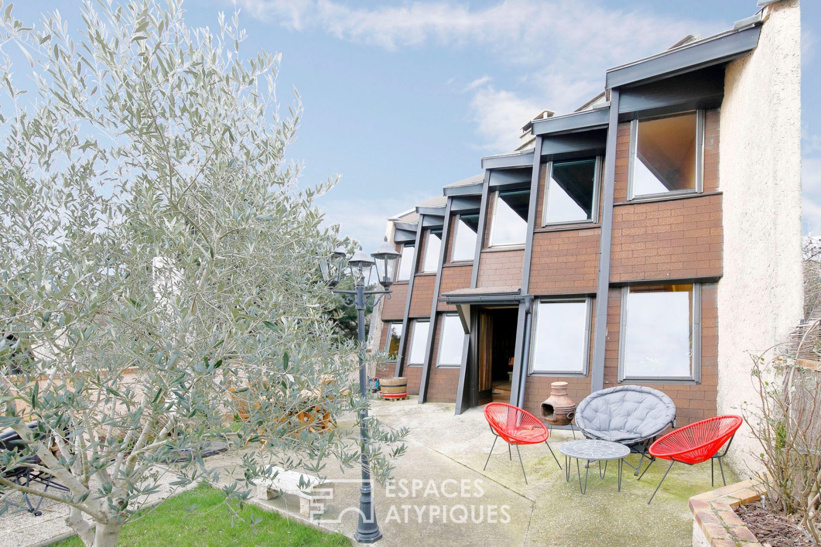 family architect house with garden