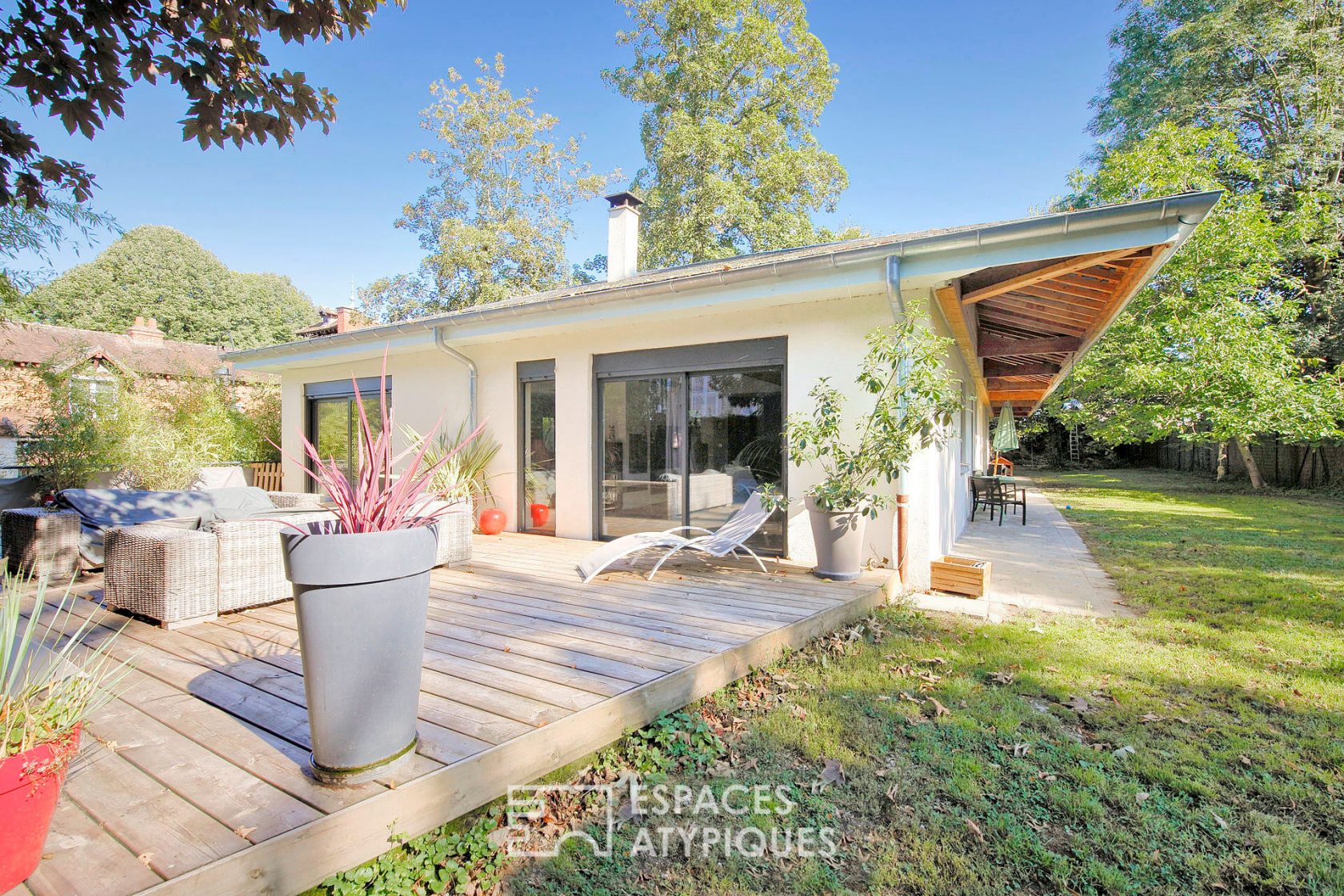 Maison contemporaine avec jardin