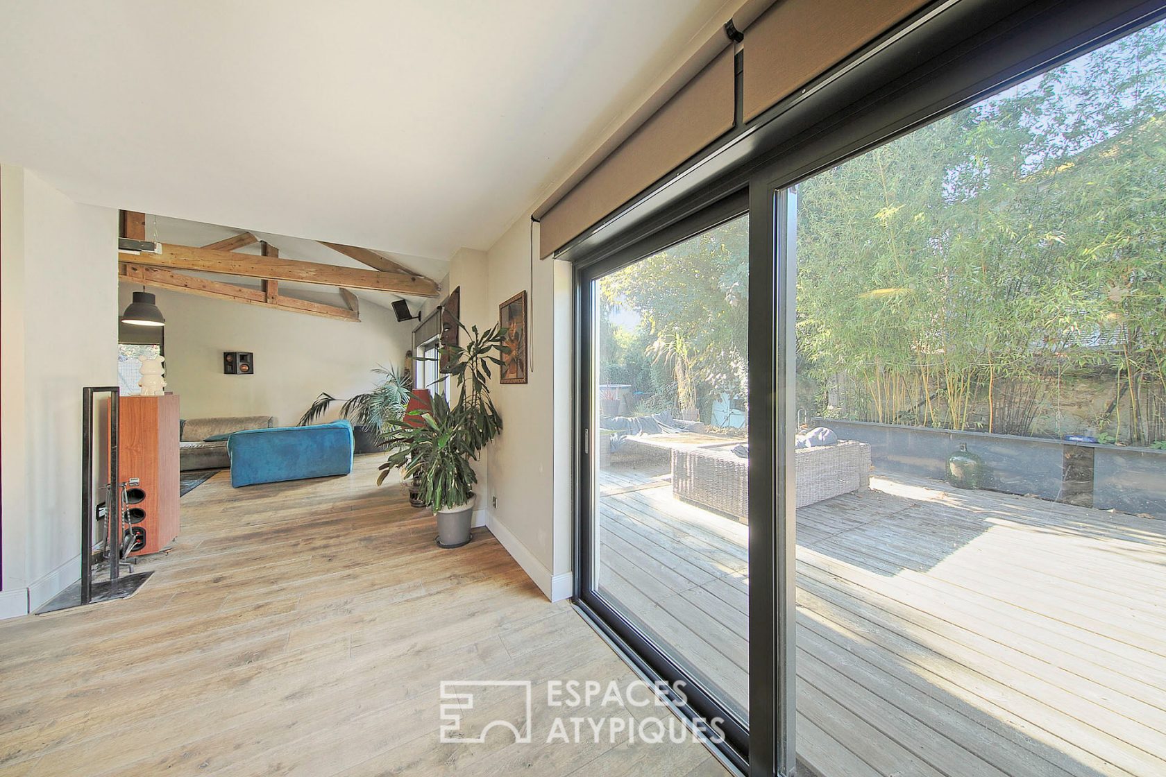 Maison contemporaine avec jardin