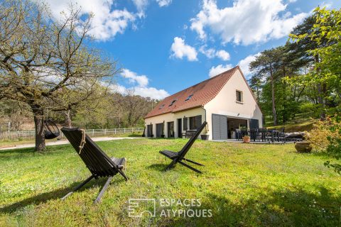 Maison contemporaine en lisière de forêt