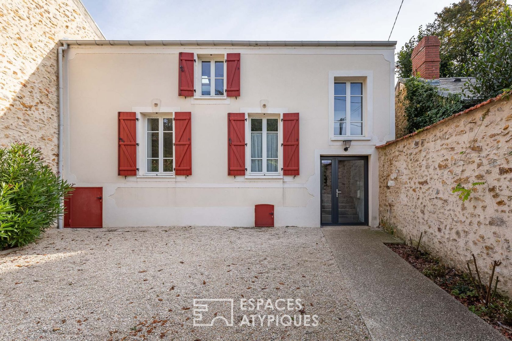Townhouse with contemporary extension and garden