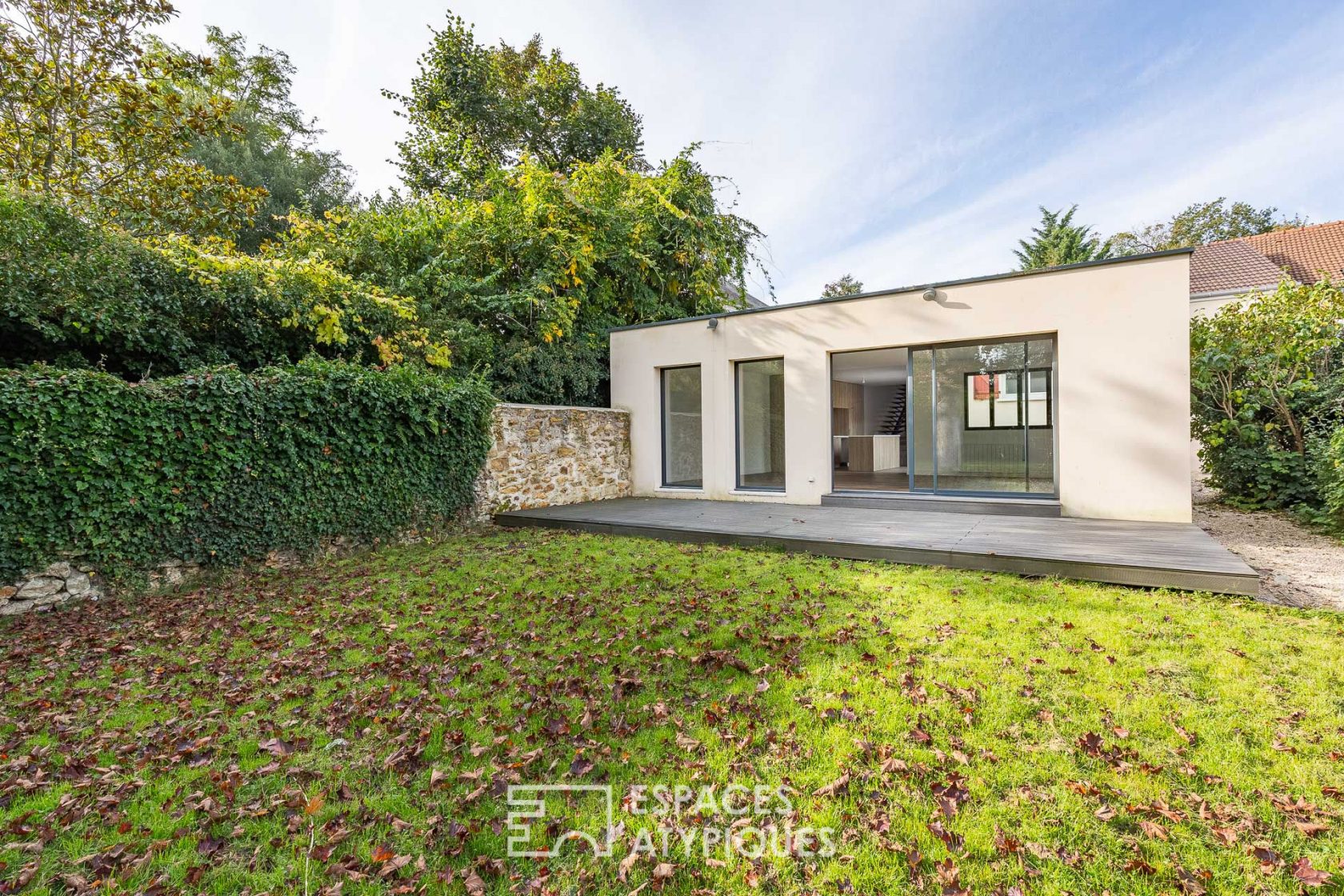 Townhouse with contemporary extension and garden