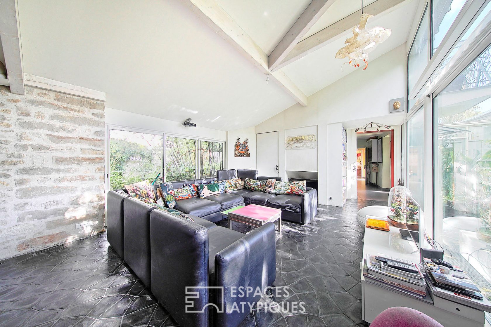 Charming house with extensions and garden
