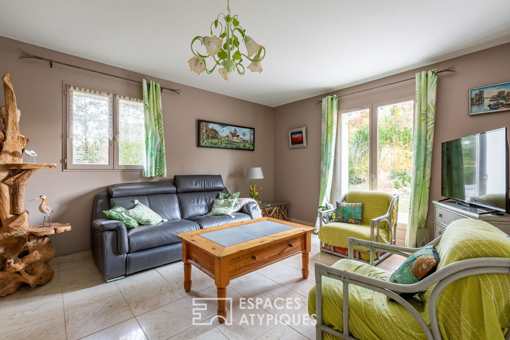 Townhouse with landscaped garden
