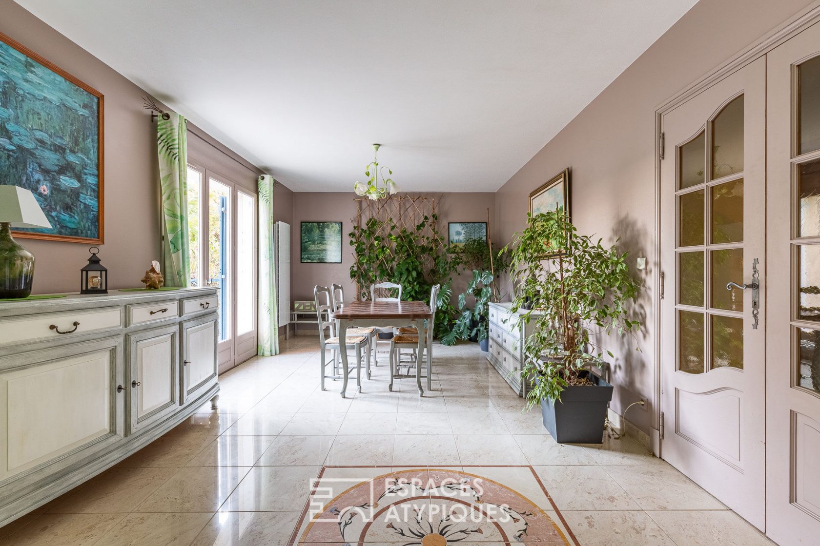 Townhouse with landscaped garden