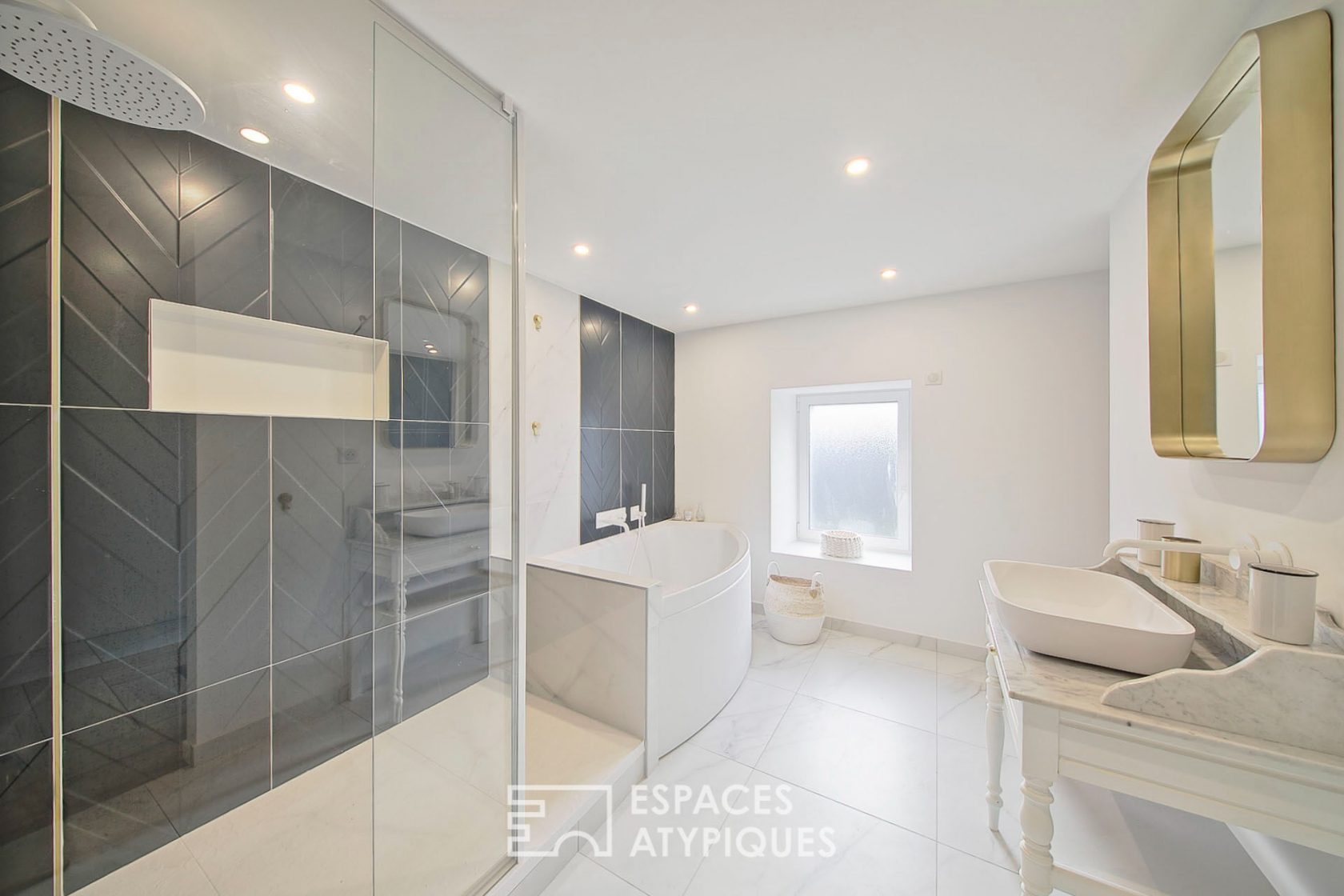 Maison de charme rénovée avec jardin