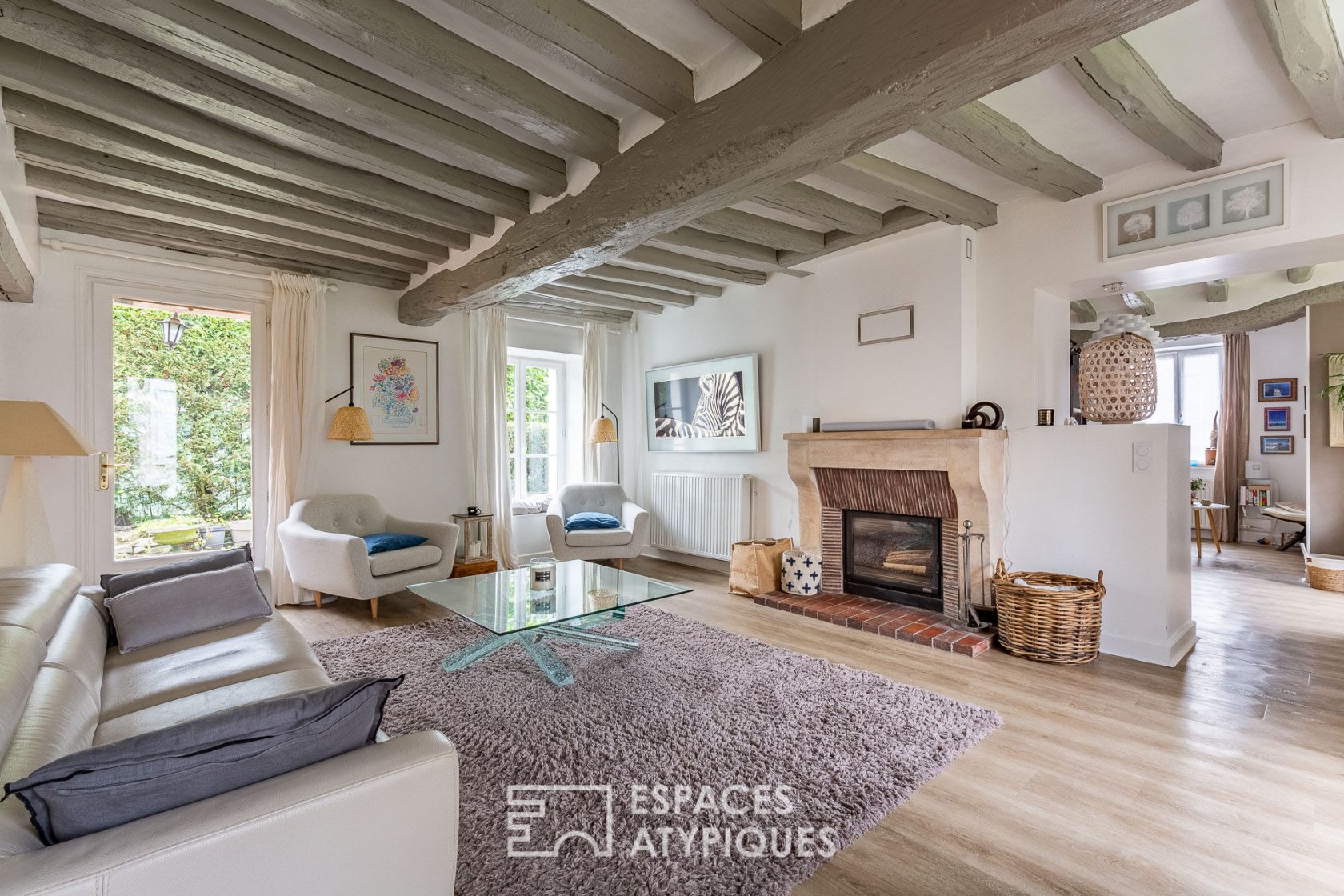 Charming longère with outbuilding