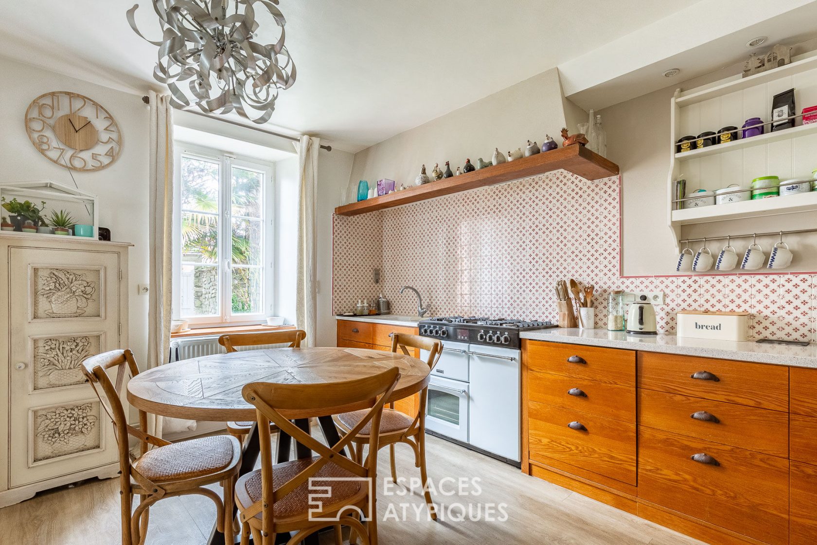Charming longère with outbuilding