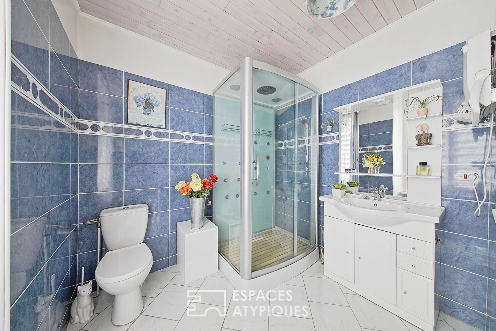 Charming house with garden in the city center