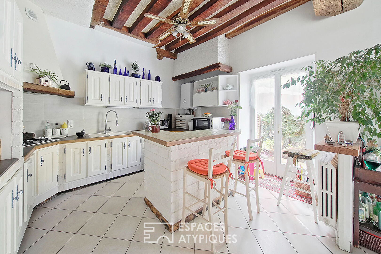 Charming house with garden in the city center