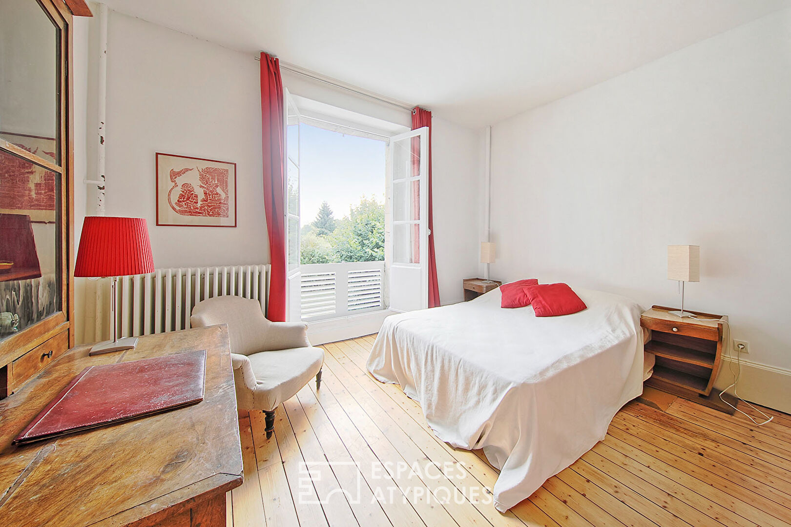 Bourgeois house with garden