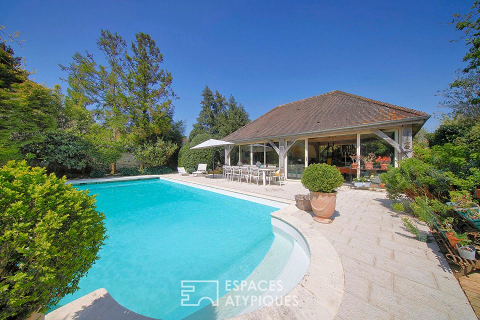 77300 FONTAINEBLEAU - Longère de charme avec dépendance et jardin - Réf. SM733
