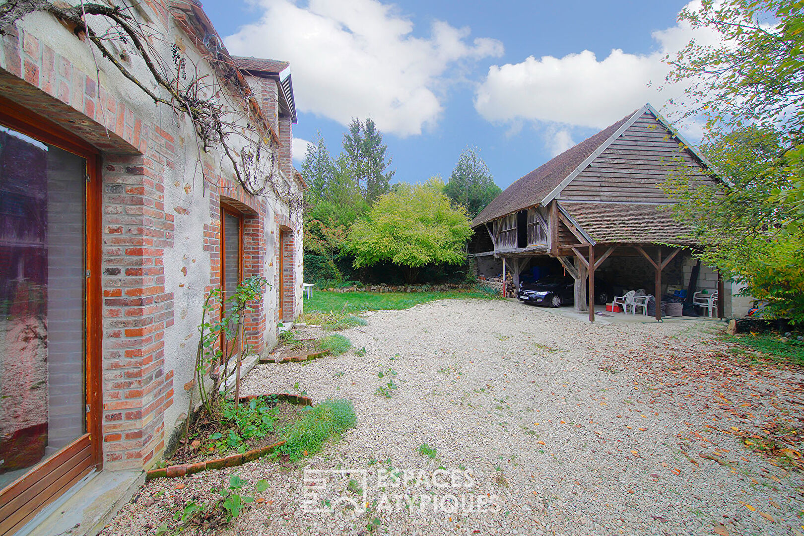 Maison de village avec  grange et jardin