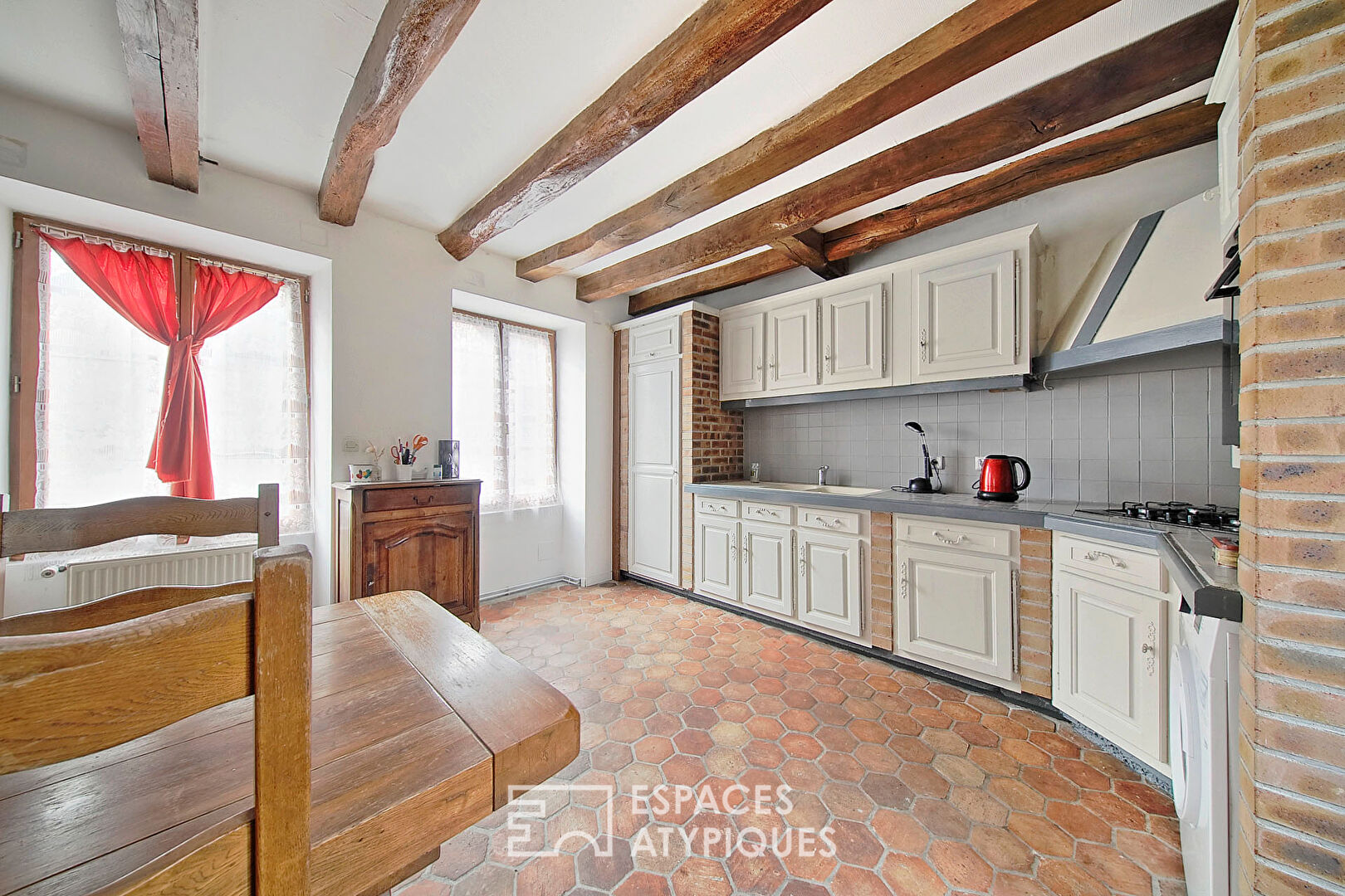 Maison de village avec  grange et jardin
