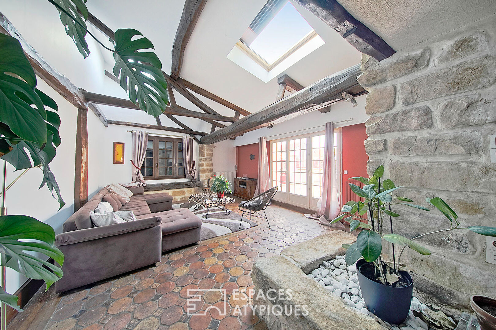 Renovated farmhouse with garden and indoor swimming pool