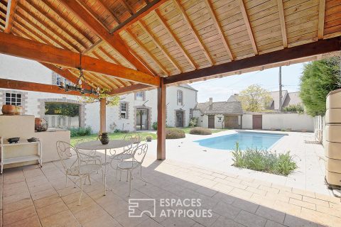 Ancien corps de ferme réhabilité avec piscine et jardin