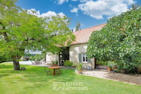 Renovated farmhouse with swimming pool and garden