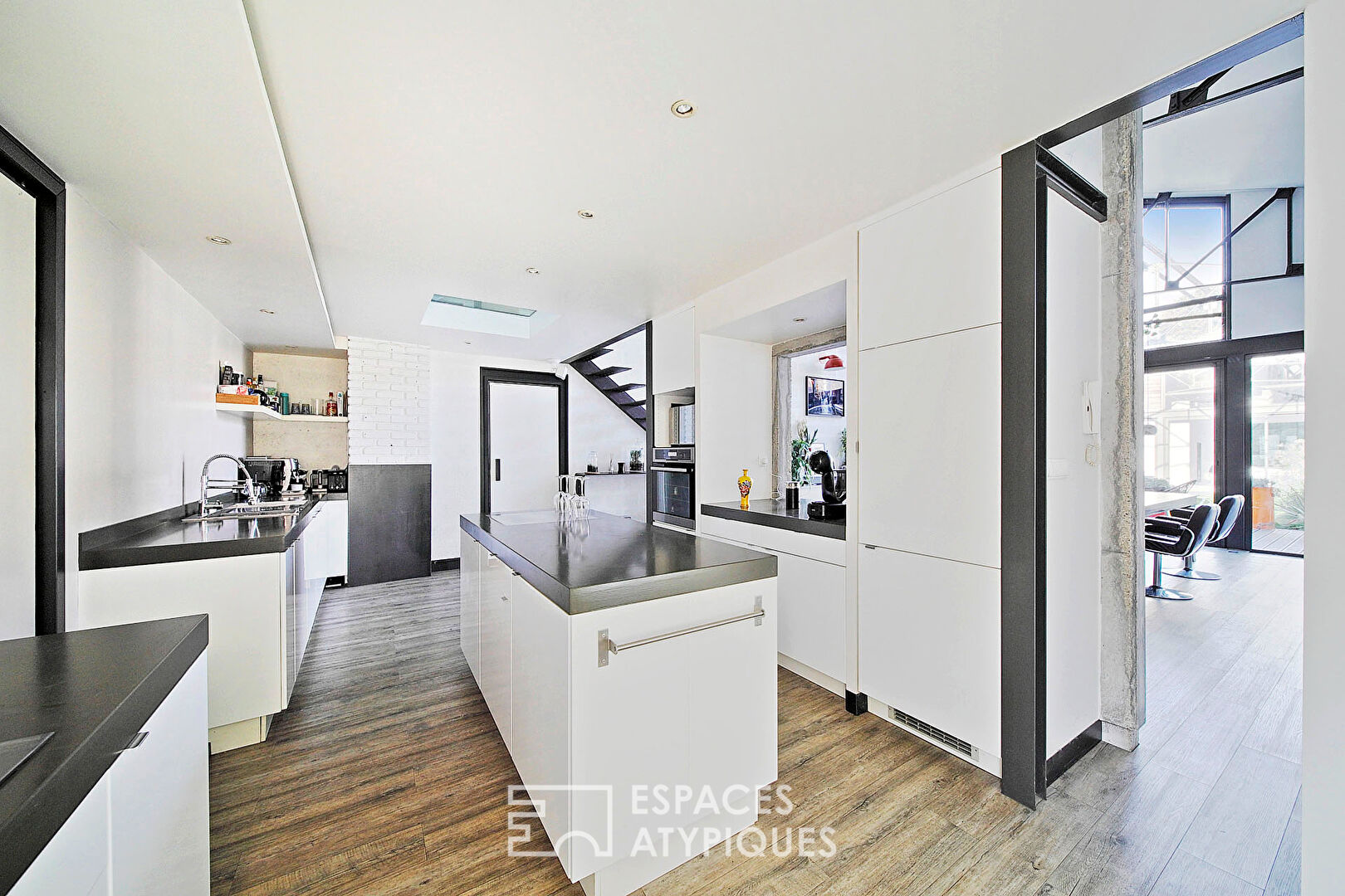 loft avec patio, piscine et trois pièces indépendant
