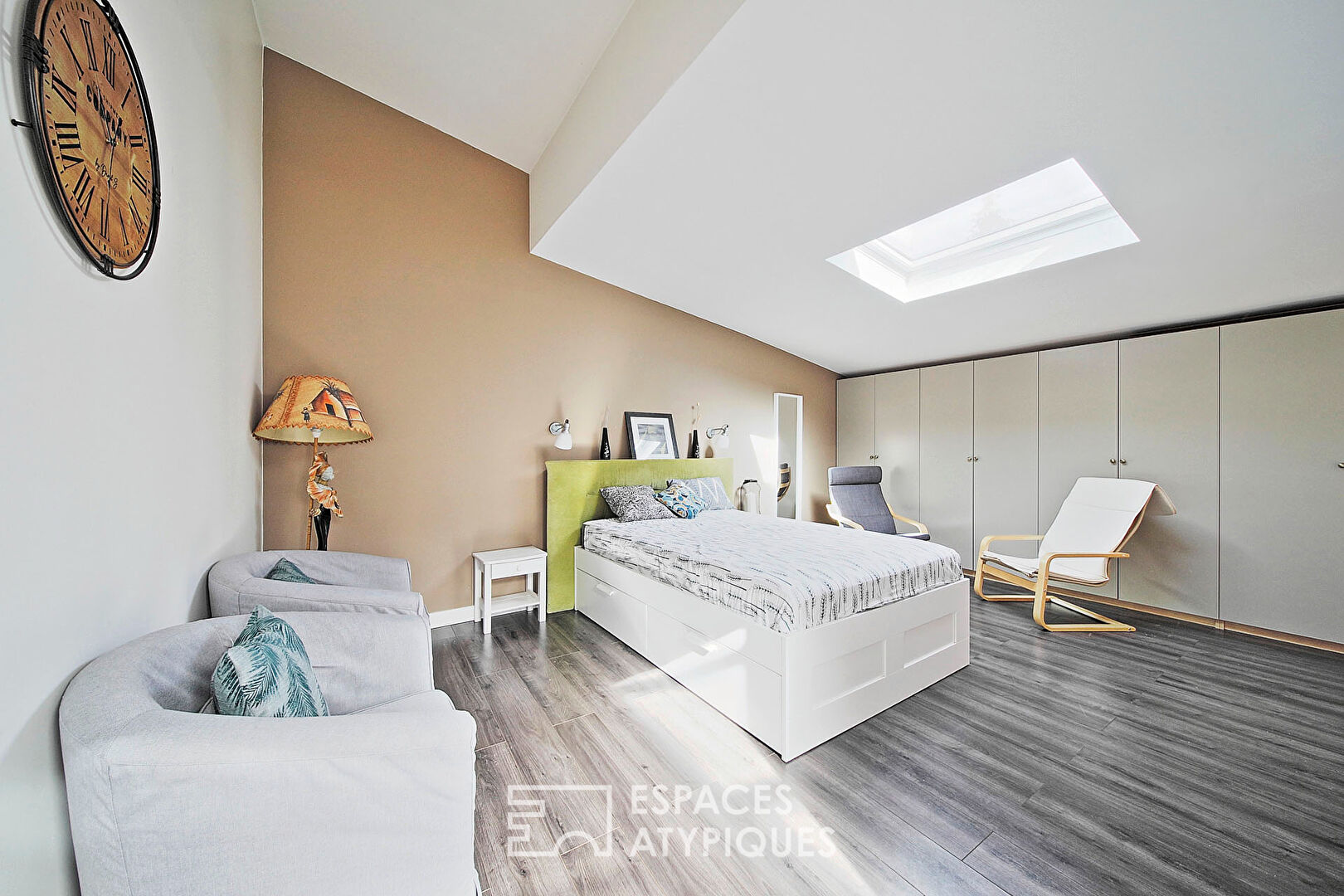 loft avec patio, piscine et trois pièces indépendant