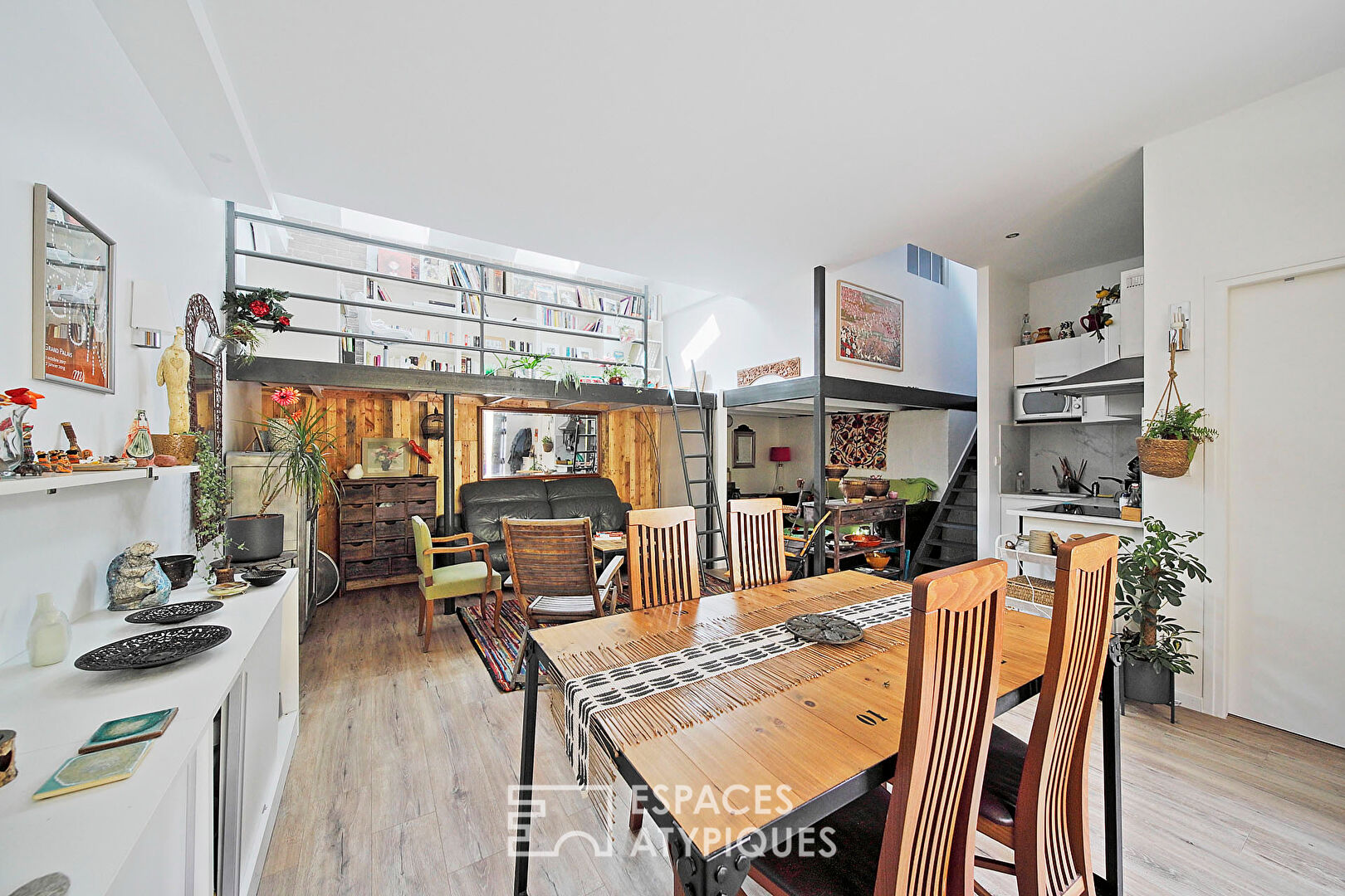 loft avec patio, piscine et trois pièces indépendant