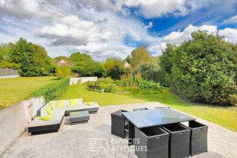Charming renovated Briarde house and its garden