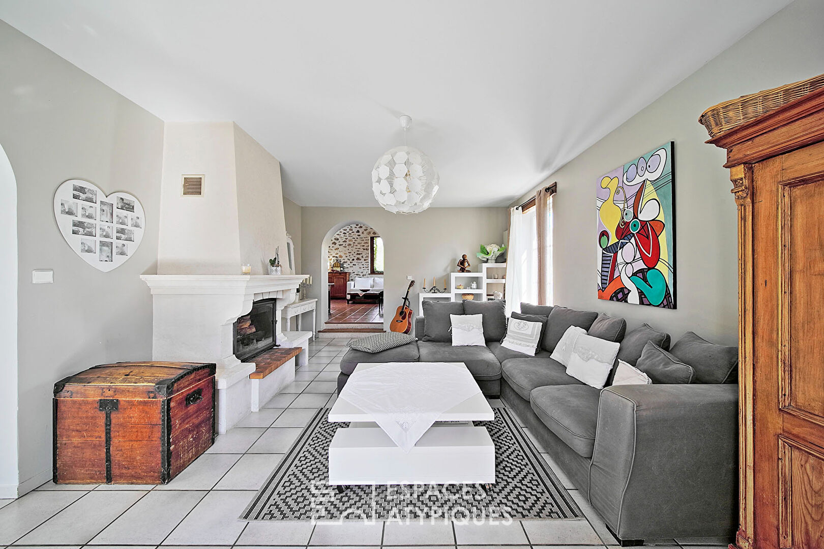 Charming renovated Briarde house and its garden