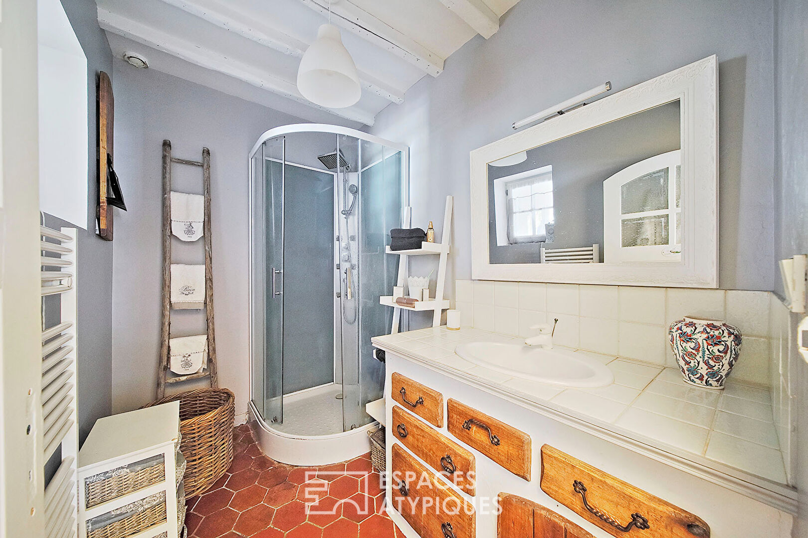 Charming renovated Briarde house and its garden